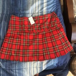 Plaid Red Skirt (NEW) Juniors Small