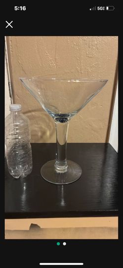Large glass for Drinks/Decor