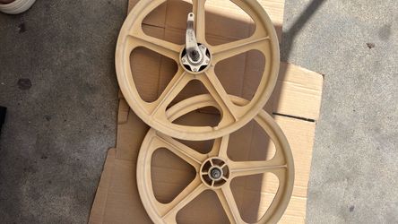 80’skyway tuff wheel 20 inch
