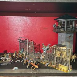 The Walking Dead Prison Tower Gate Building Set by McFarlane  ya armado