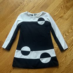 Girls Black and White Dress Size 5. Like new condition.