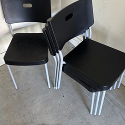 4 Black chairs