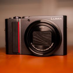LUMIX TZ200 / ZS200 1” Sensor Compact Super Zoom