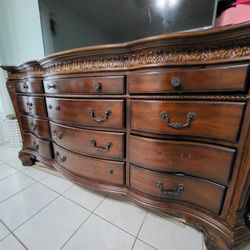 Real Wood Dresser & Mirror 