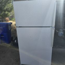 Great Working Garage Fridge 