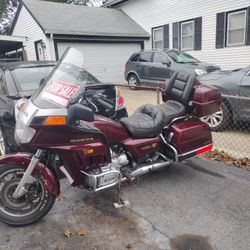 1984 Honda Goldwing 3.000 Or Best Offer