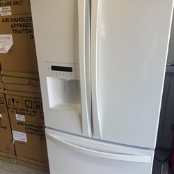 Refrigerator 33 inches excellent