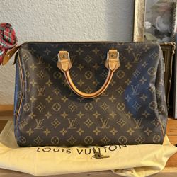 Louis Vuitton Speedy 35 