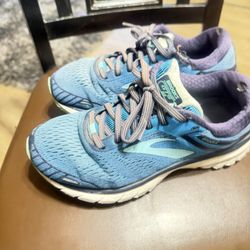 Brooks GT5 18