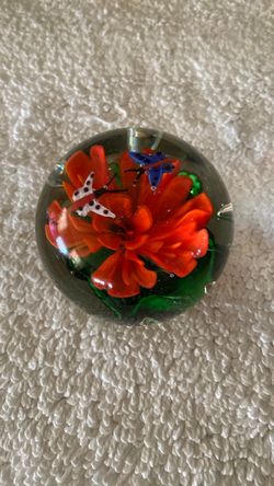 Round Figurine Glow with Red Flowers and Two Butterflies Beautiful Glass