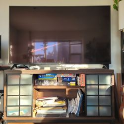 Used 65" LG Smart TV (HD, OLED). Pick Up only