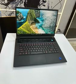 Alienware M16 R1 Intel Core i7