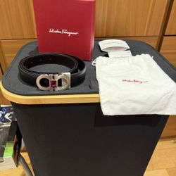 Ferragamo Black Men's Reversible and Adjustable Gancini Belt Size Is 42