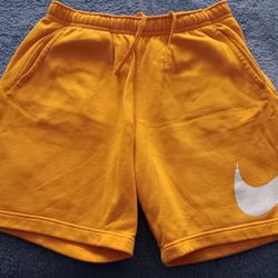 Men's Nike Sportswear Club Graphic Shorts Button Snap Back Pocket