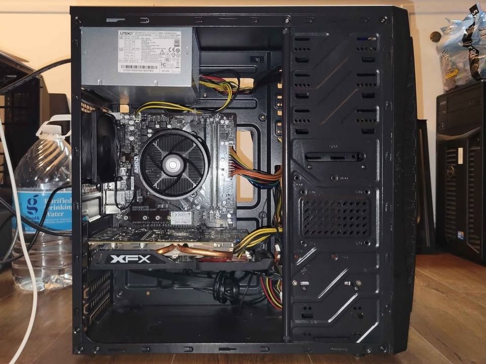 Budget AMD Gaming PC - Ryzen 5 1500X + RX 470 8GB + 16GB DDR4 + 2TB Storage