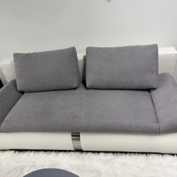 New Luxurious Couch 