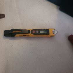 Voltage & Temperature  Reader 