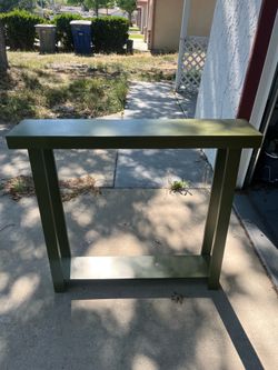 Console Table w/ Storage Shelf – Like New