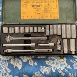 24 piece Pittsburgh Forge 3/8” ratchet/socket set