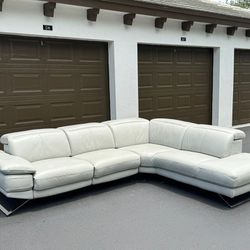 Couch/Sofa Sectional - Leather - Light Gray - Electric Recliner - Delivery Available 🚚