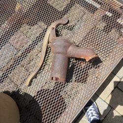 Vintage Cast Iron Hand Operated Water Pump