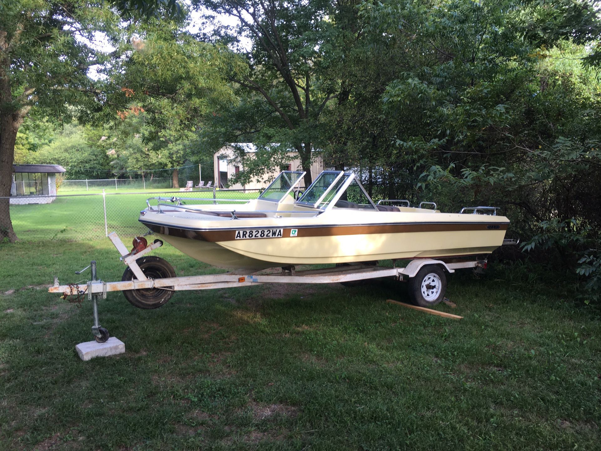 Photo I have a boat for sale for $400 or willing to trade for tools and other things