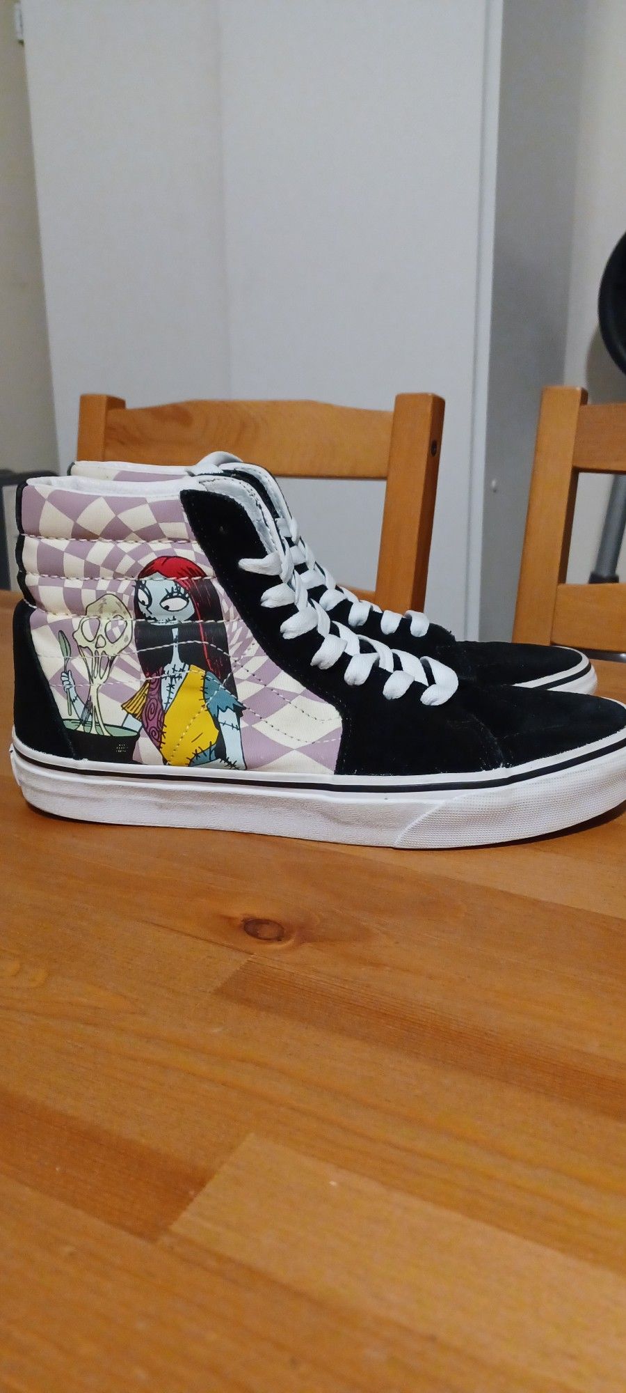Vans Sally Nightmare Before Christmas Edition Glow In The Dark Women's Size  9.5 