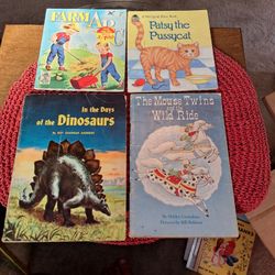 SET OF VINTAGE CHILDREN'S BOOKS