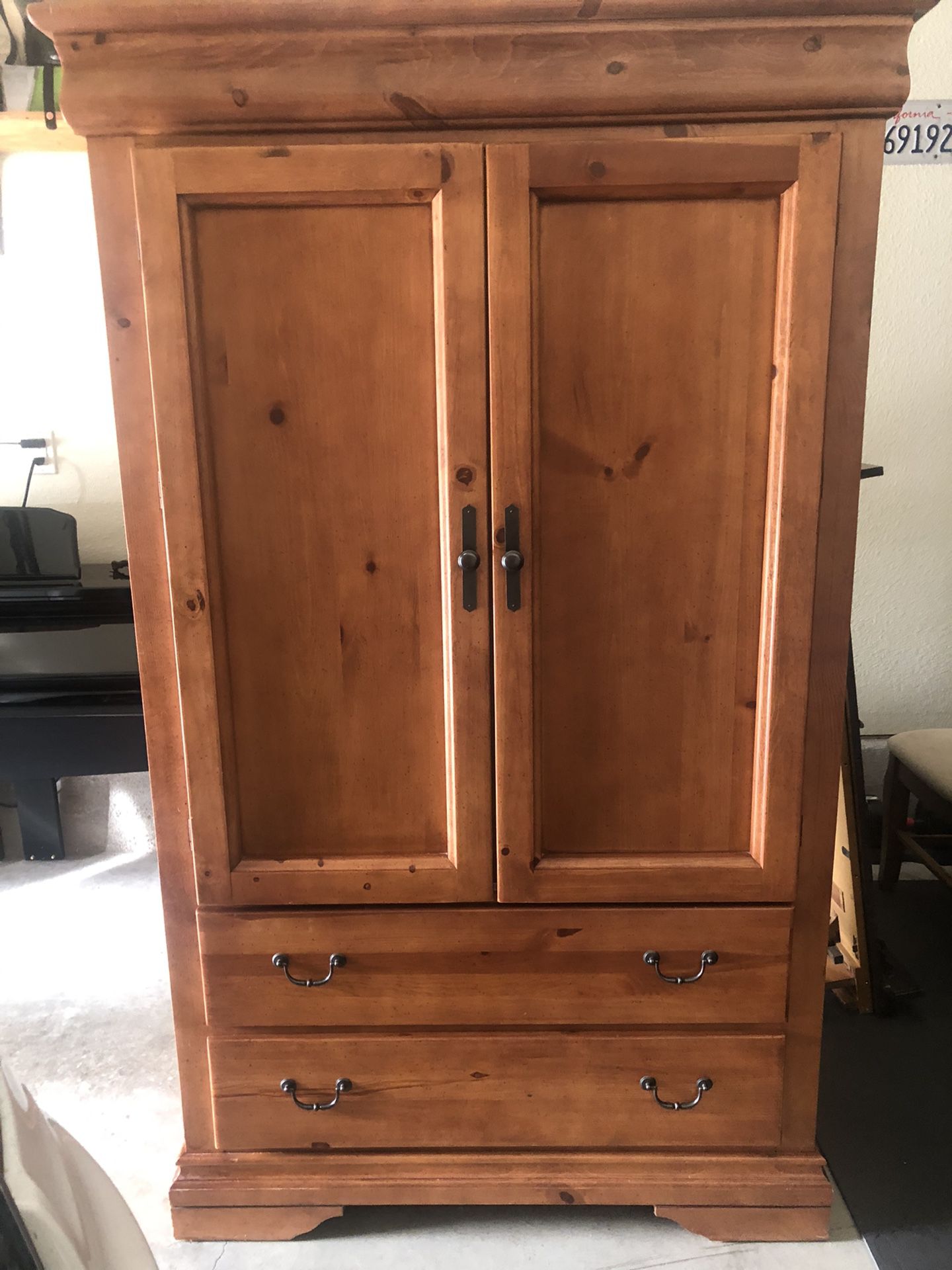 Armoire/TV cabinet (knotty pine)
