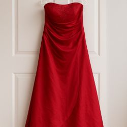 Size 8 Formal Dress (Red) size 8, David’s Bridal 