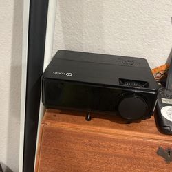 Lucid Movie Projector + Screen 