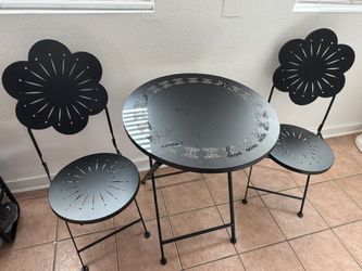 Brand New 3-Piece Outdoor Folding Patio Set