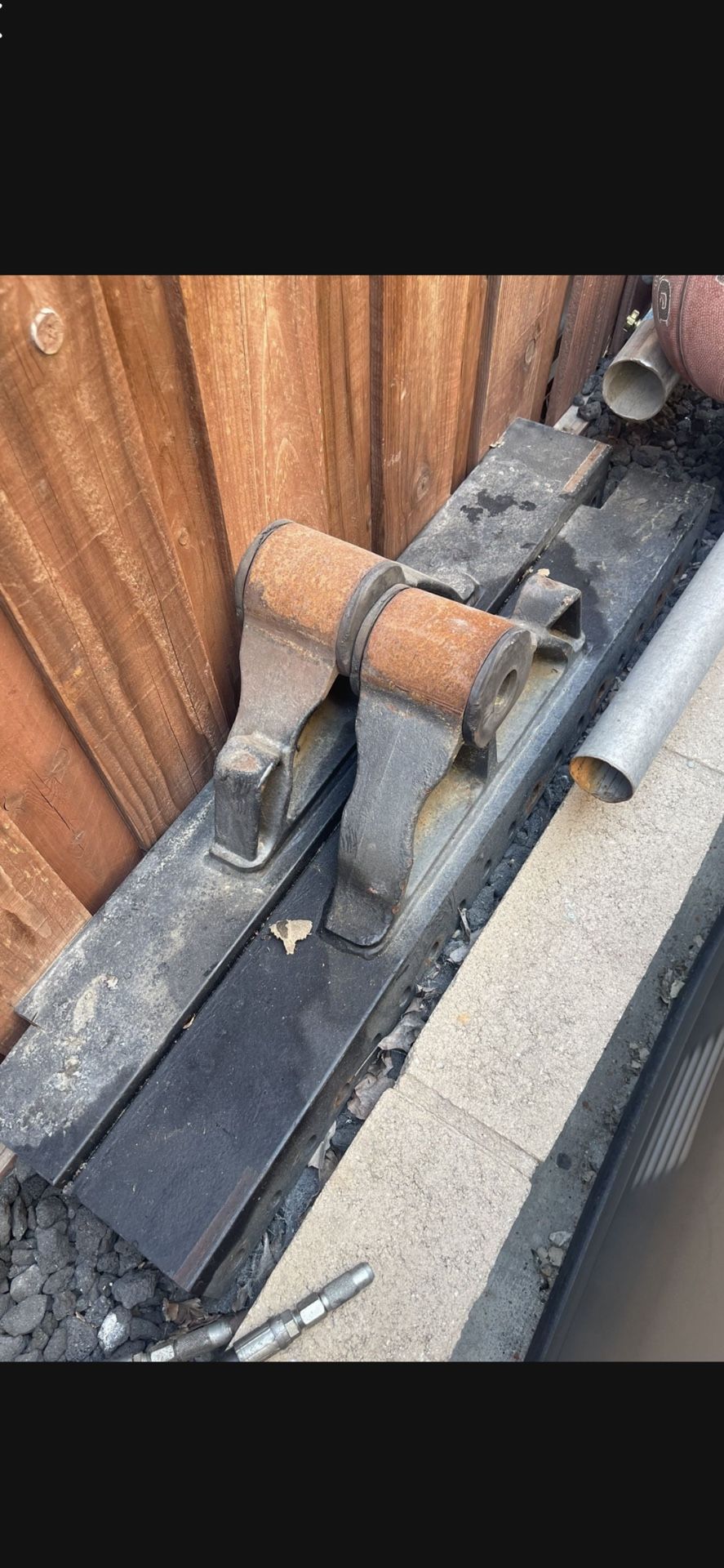 Fifth Wheel Mounts
