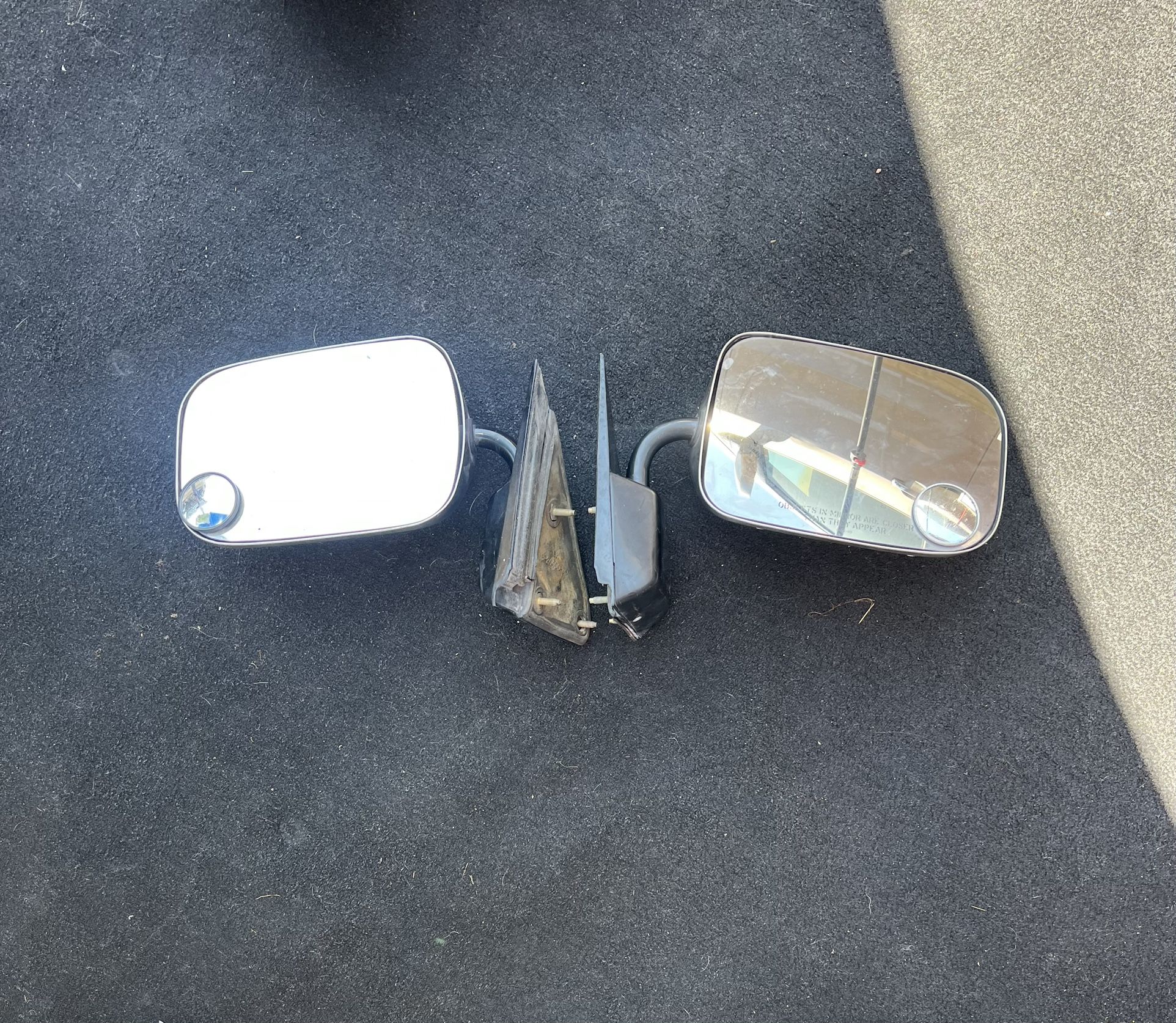 Need Gone ASaP Send Any Offer! 1988-94 C1500 Mirrors