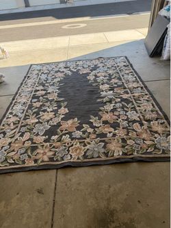 7’10” x 10’ Indoor/Outdoor Rug – Floral Border Design – Neutral Gray Outdoor Patio Area Rug