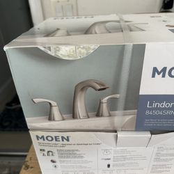 Brand new Moen Lindor 