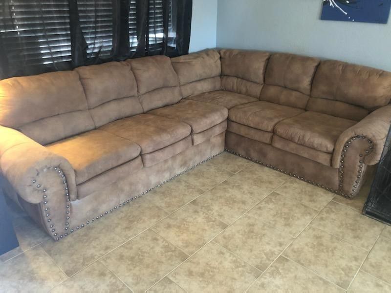 L SHAPED COUCH AND RECLINER