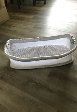 Swaddle Me bassinet