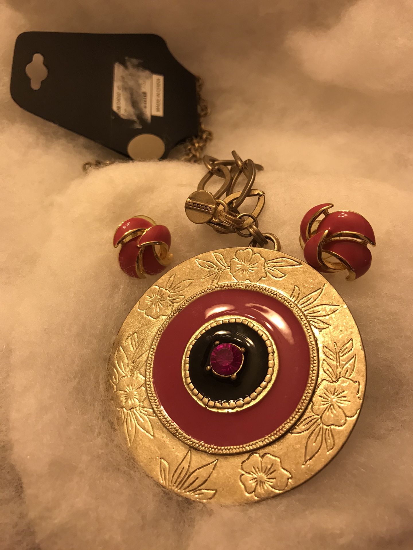 Big pendant statement necklace earrings stud set