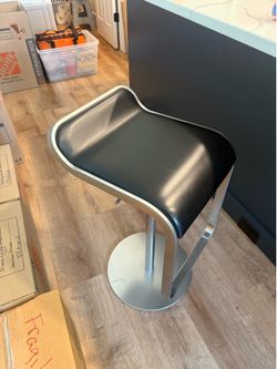 ✨ Design Within Reach / LaPalma Italian Adjustable Bar Stools ✨