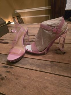 Brand new women's Gianni bini pink high heels sz 8