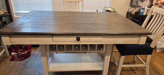 Dinning Table and Chairs