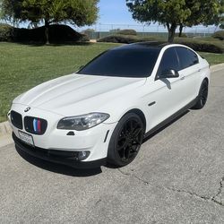 BMW 528i