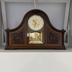 Mantel Clock 🕰️