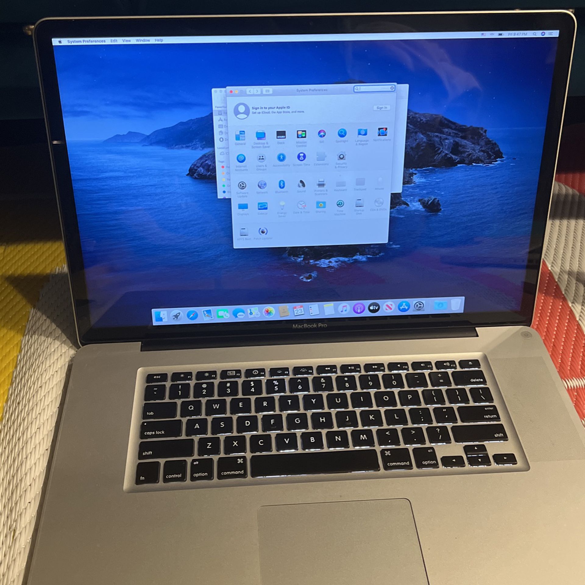 Apppe MacBook Pro 17in