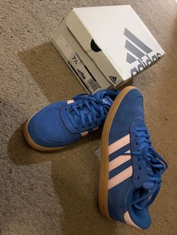 Adidas Size 7.5 women