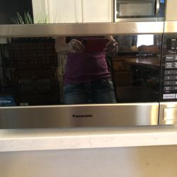 Panasonic Microwave Large Excellent Condition!