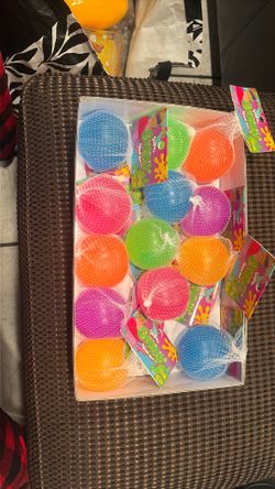 Gummy coconut oil balls