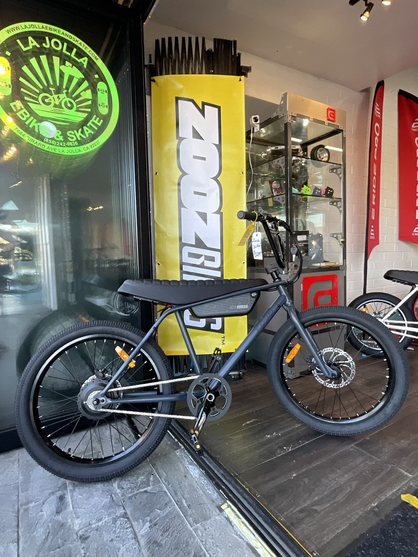 Zooz Ultra Urban Raven Black 24” BMX Ebike