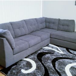 SECTIONAL COUCH GREAT CONDITION SUPER COMFY AND CLEAN NO PETS NO SMOKE 